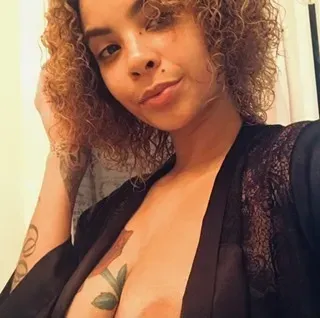 OnlyFans cuenta yellowwgoddess avatar 1