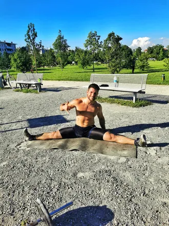 OnlyFans cuenta stefano_sarnari header 2