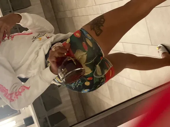 OnlyFans cuenta ladylovei header 2