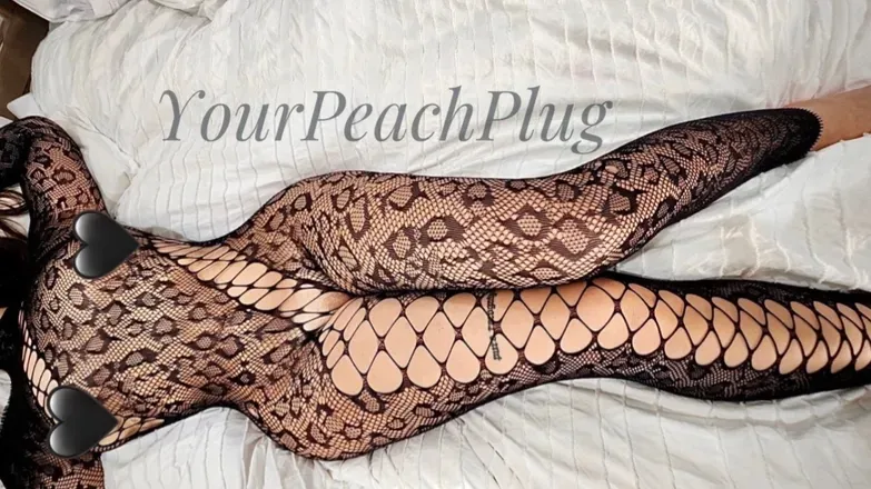 OnlyFans account  yourpeachplug header 2
