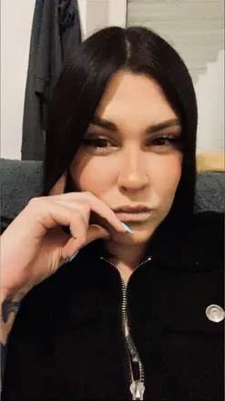 OnlyFans account  mademoisellepeachy avatar 1