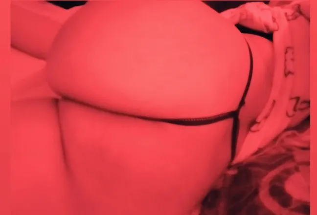 OnlyFans cuenta ivonnee32 header 2
