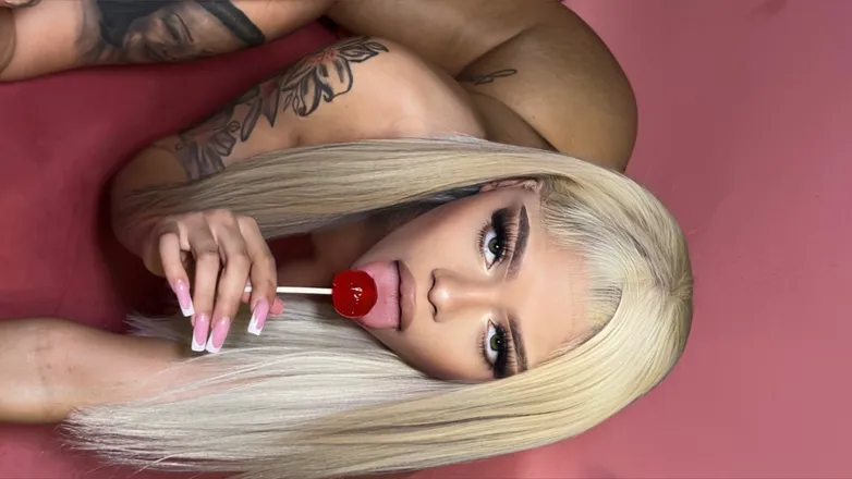 OnlyFans account  tinythedoll header 2