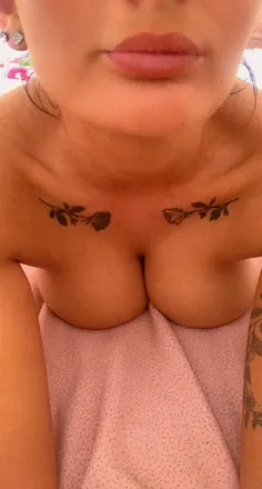 OnlyFans cuenta ariesrose444 header 2