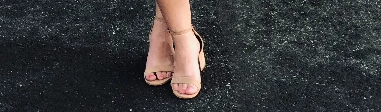 OnlyFans cuenta feetforthestreet header 2