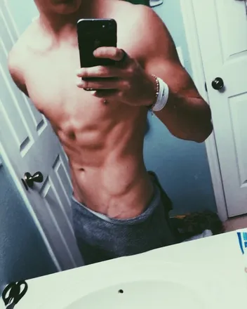 OnlyFans cuenta nickk10_c header 2
