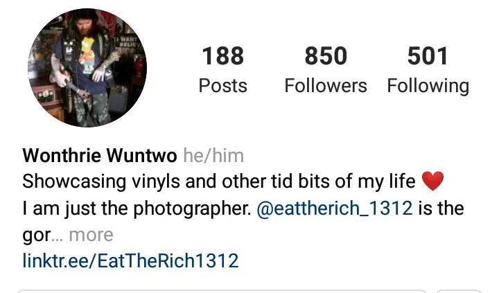 OnlyFans cuenta wonthriewuntwo header 2