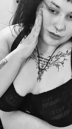 OnlyFans cuenta ch3rrylilith avatar 1