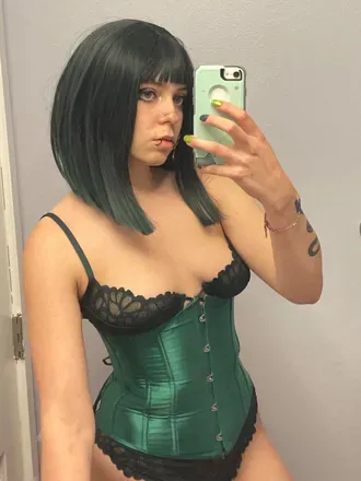 OnlyFans account  murasaki_allie avatar 1