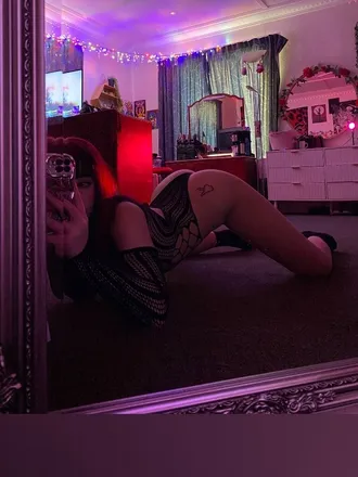 OnlyFans cuenta undress.me header 2