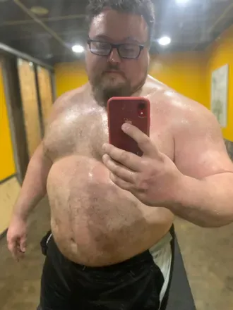 OnlyFans account  thegrizzlybuilt header 2