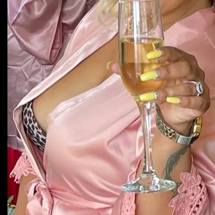 OnlyFans cuenta beautiful-sin header 2