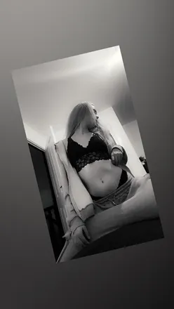 OnlyFans cuenta kaylaaa25 header 2