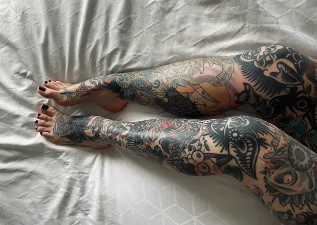 OnlyFans cuenta tattytootsie header 2