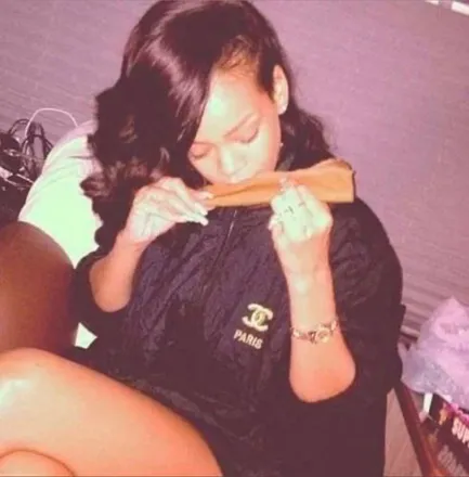 OnlyFans cuenta mommykush header 2