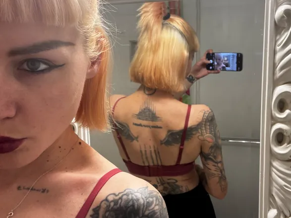 OnlyFans cuenta alexakey header 2