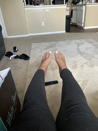 OnlyFans cuenta kindaperfectfeet header 2