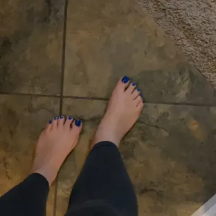 OnlyFans cuenta prettylipsandfeet header 2