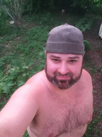 OnlyFans account  bearish-nerd-dad header 2