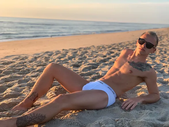 OnlyFans cuenta nickyparadiso header 2