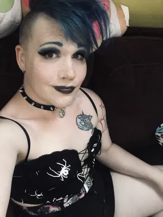 OnlyFans account  delilahnchains avatar 1