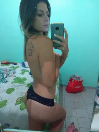 OnlyFans cuenta tinahotgirlfriend avatar 1
