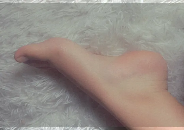 OnlyFans cuenta thefeetofyourlife header 2