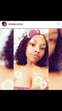 OnlyFans cuenta simply_evory avatar 1