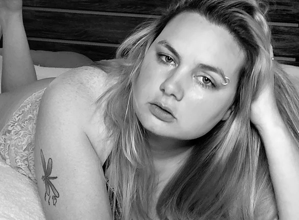 OnlyFans account  pixibabigirl143 header 2