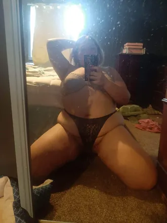 OnlyFans account  turtlelover95 header 2