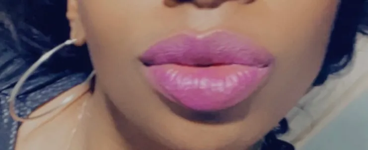 OnlyFans cuenta lipzlikey header 2