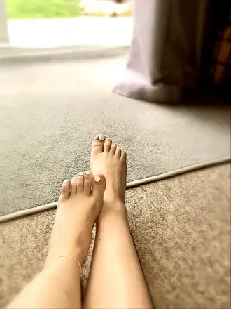 OnlyFans account  kirsty_soles avatar 1
