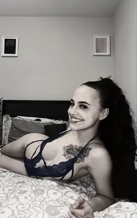OnlyFans cuenta alii.louise avatar 1