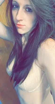 OnlyFans account  xxyummymommaxx avatar 1