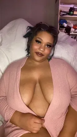 OnlyFans cuenta hunnybee72 avatar 1