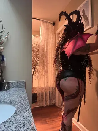 OnlyFans cuenta dragongirl77 header 2
