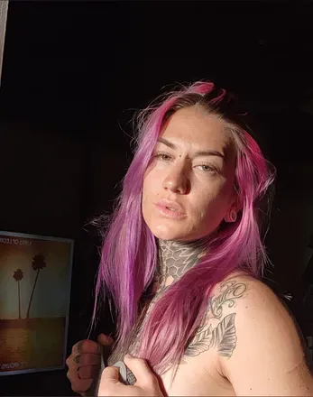 OnlyFans cuenta everly_green avatar 1