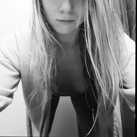 OnlyFans account  sexywife6996 avatar 1