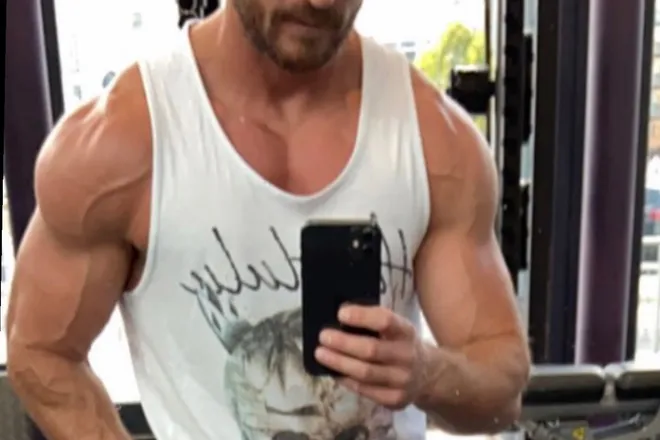 OnlyFans cuenta mister_thicc_uk header 2
