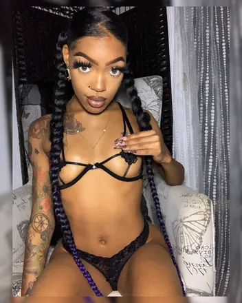 OnlyFans cuenta kmwah header 2