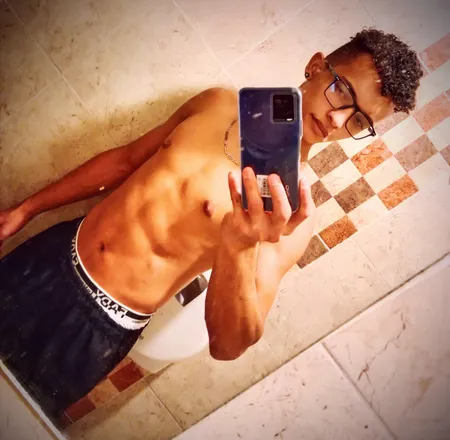 OnlyFans cuenta u220111433 header 2