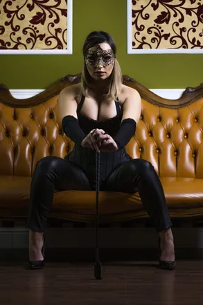 OnlyFans account  goddesshellena header 2