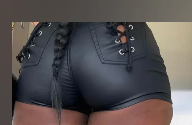 OnlyFans cuenta tiffikinkyhole header 2