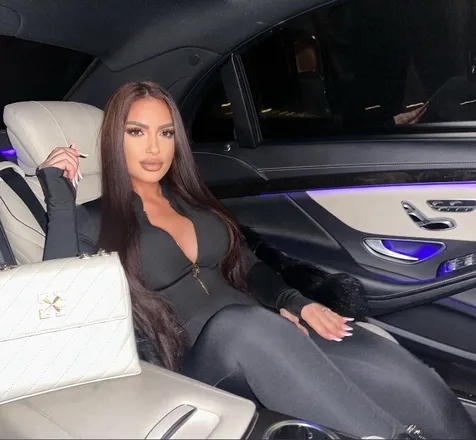 OnlyFans account  ddeeddeee header 2