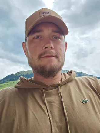 OnlyFans cuenta swiss.bigboy header 2