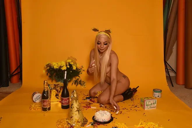 OnlyFans account  julesprivate header 2