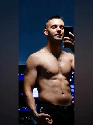OnlyFans cuenta itanielfarkas_xxx avatar 1