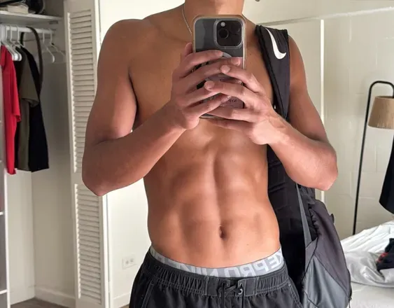 OnlyFans cuenta brokehungcollegeguy avatar 1