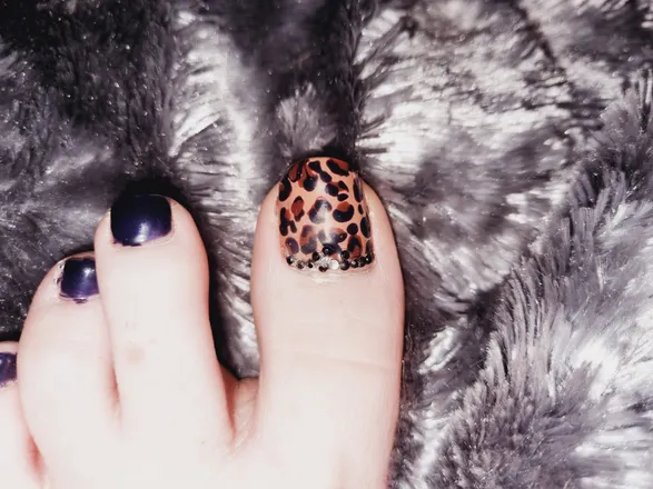 OnlyFans cuenta fifisfilthyfeet header 2