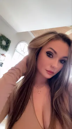 OnlyFans account  vixen_hope avatar 1